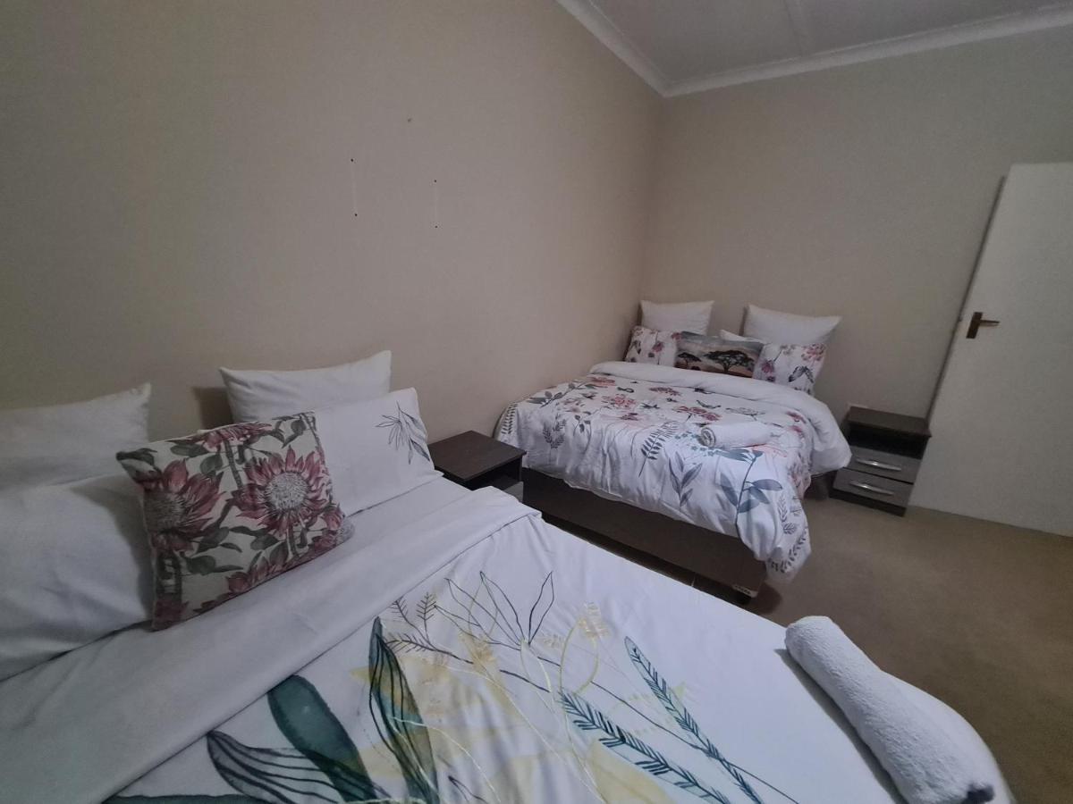 Zenith House Boston Self Catering Accomodation Kapstadt Exterior foto